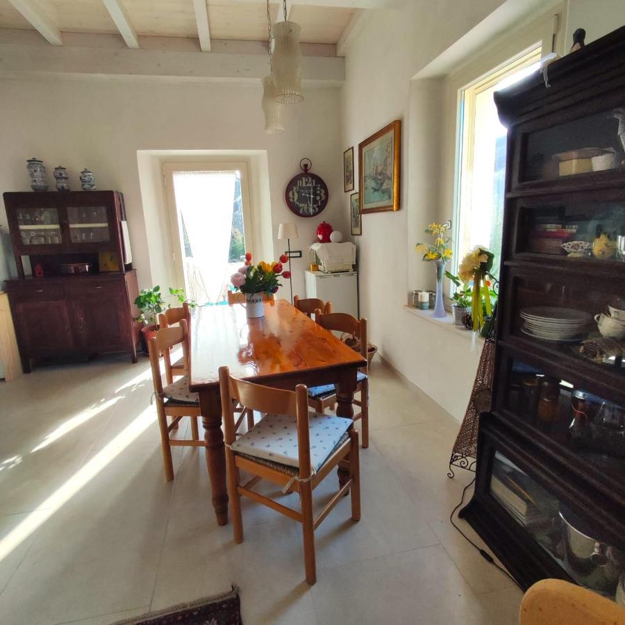 Cantoquinto Bed And Breakfast Fivizzano Exterior foto
